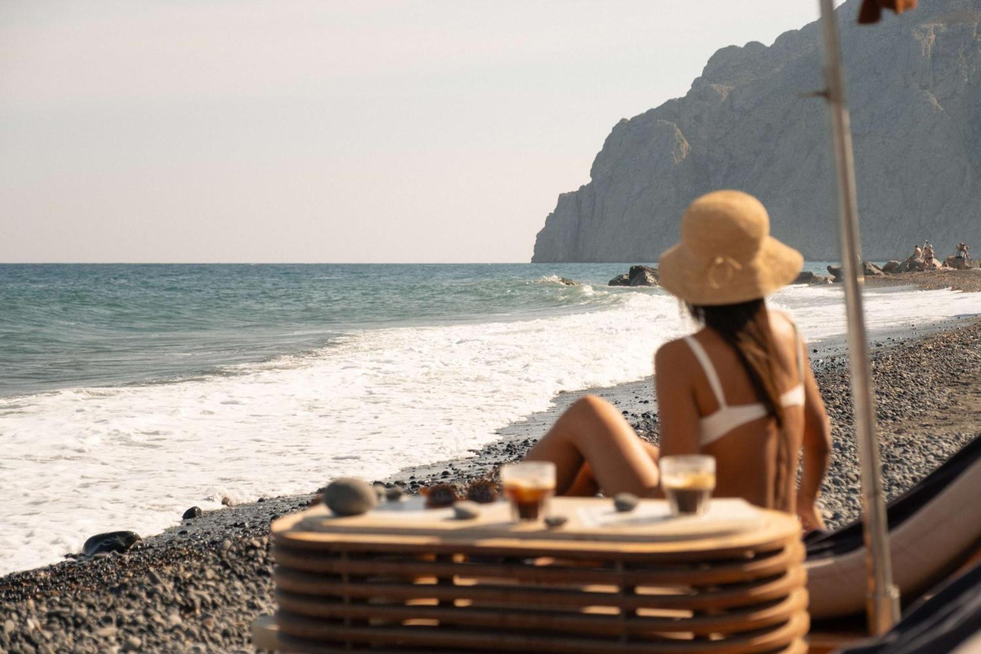 Radisson Blu Zaffron Resort, Santorini (Adults Only) Камари Экстерьер фото
